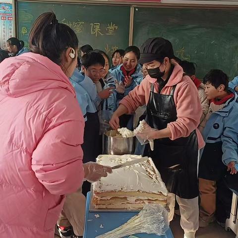 家校同频 共绘成长蓝图