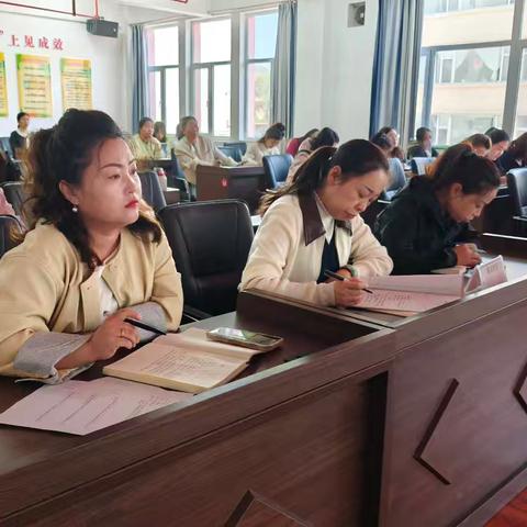 “图启童心 言绽芳华”——左权县学前教育4月份大教研活动