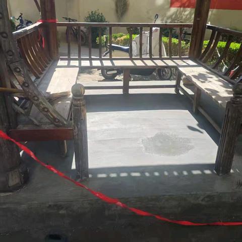 我为群众办实事||修缮凉亭除隐患 社区实事暖民心