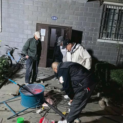 抢修供暖管道 守护民生温度