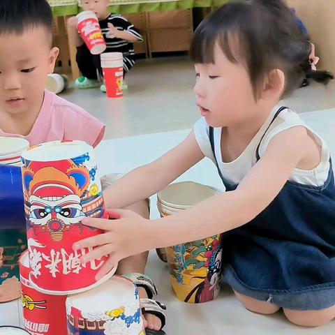 小班宝贝们，九月份的成长记录！