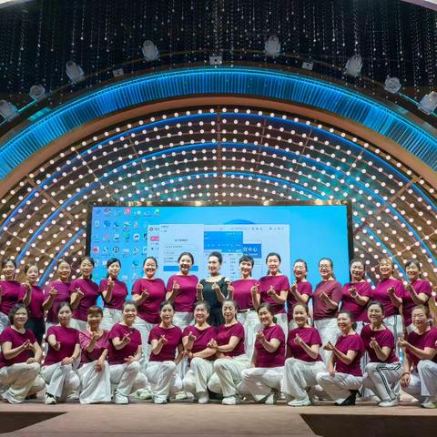 模特教师刘建军教学十周年庆典圆满成功