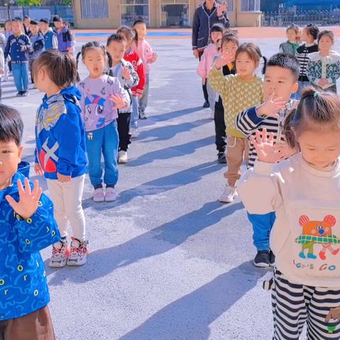 新爱婴跨世纪幼儿园小一班一周成长记—《秋日限定🍂》