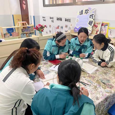 温故《指南》精髓 ‍小中班组10月教研活动