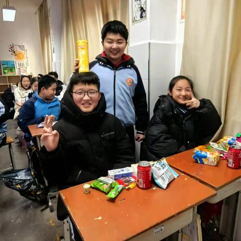 新年的欢聚与希望——初二12班元旦主题班会 2025元旦幸福满溢