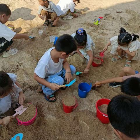 一沙 一水 一世界——翰林小学附属幼儿园沙池初体验