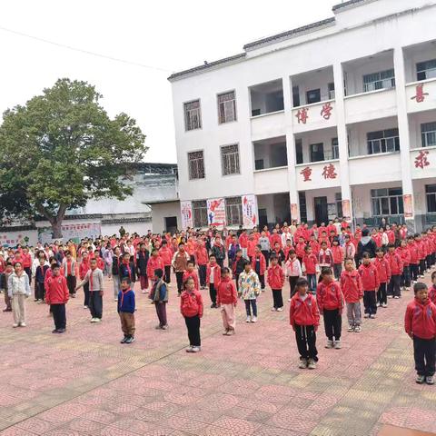 以行为习惯为抓手 载研学军训传基因-------------长汀南山中复小学红色军训纪实