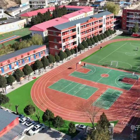 秋风轻拂启新程 墨香飘逸满校园 ——子长市马家砭镇中心学校开学工作纪实