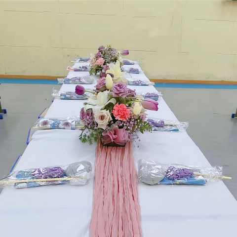 蕙质兰心巧手成 芳华灼灼映杏坛 ——萃始小学开展"三八"妇女节手作主题活动