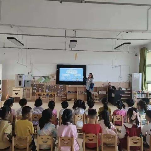 你好小学——十八里铺镇中心幼儿园开展幼小衔接参观小学活动