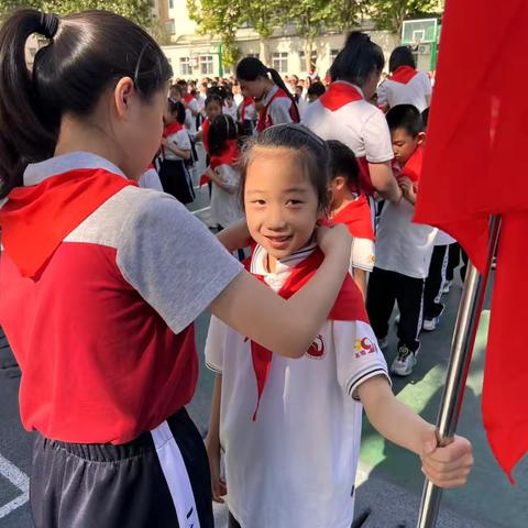 ［石家庄市友谊大街小学］一年级12班少先队入队仪式-扬帆起航，追逐梦想