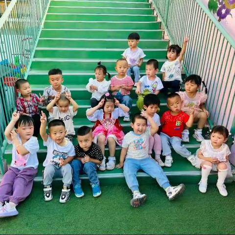 初入幼儿园，一周生活记---五台县实验幼儿园聪明豆3班周总结