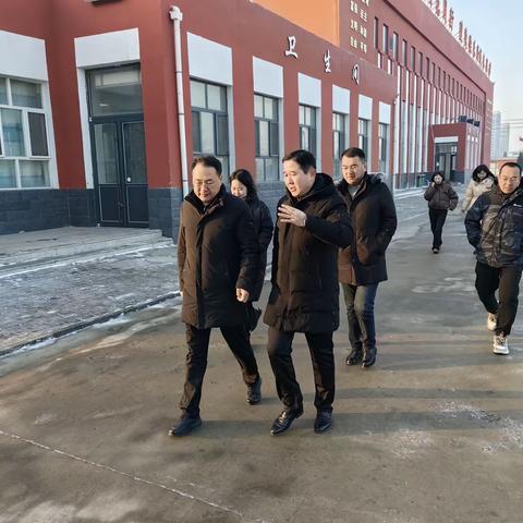 调研指导关怀暖，砥砺前行谋发展——达拉特旗教育体育局赵东明局长等莅临第十小学调研指导工作