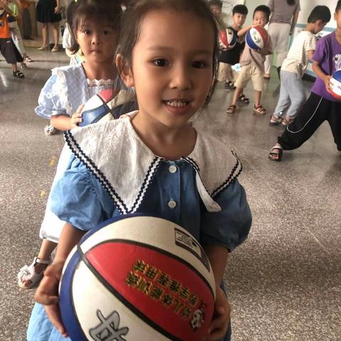 【蓝天幼儿园】🏀童幻· 华蒙星幼儿篮球兴趣班开课啦～