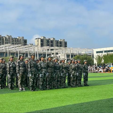 且抒凌云志，不负少年时——新生国防教育纪实（副本）