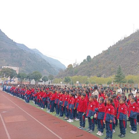 体测恰逢寒冬至，运动赛道志高昂——旬阳市神河镇中心学校第三届体质健康达标运动会