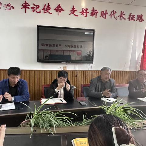 强化管理，争创一流 —八年级班主任经验交流