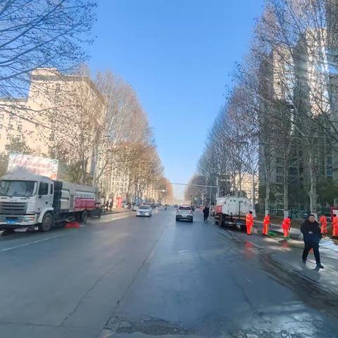 移动一小步 清洁一大步 ——召陵区联合发力焕新停车位