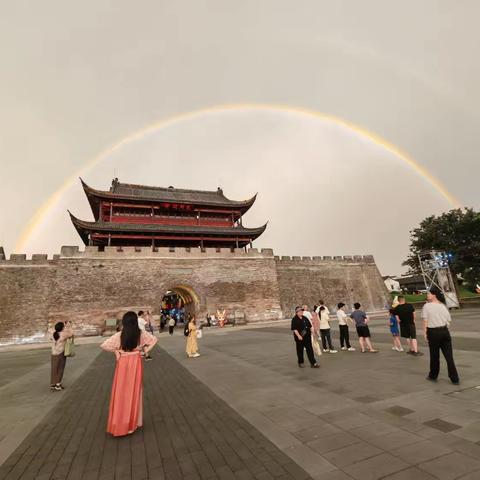 水亭门：古意与彩虹的邂逅