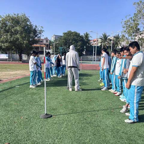 科技赋能绿茵场 | 《脚背内侧运球绕杆》公开课