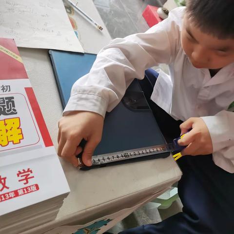 五洲观澜小学，三（6）班，社会实践活动《找一找，生活中的长方形和正方形》