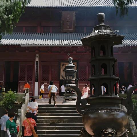 《银发聚首话平安——栖霞小学退休教师交流活动侧记》