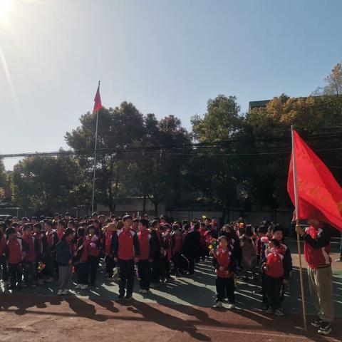 祭扫烈士碑，缅怀革命情 ——港口街镇生机林小学清明节扫墓活动