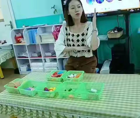 苗苗班第八周幼儿园生活回顾