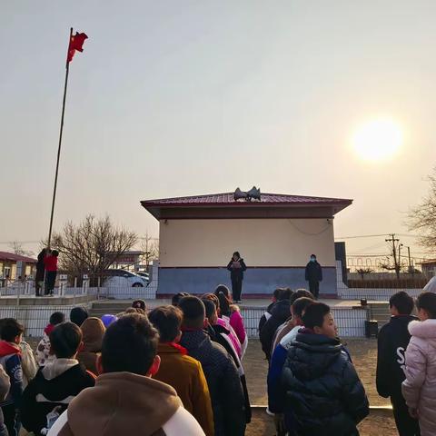 汤家河镇小黑坨小学全民国家安全教育日活动纪实