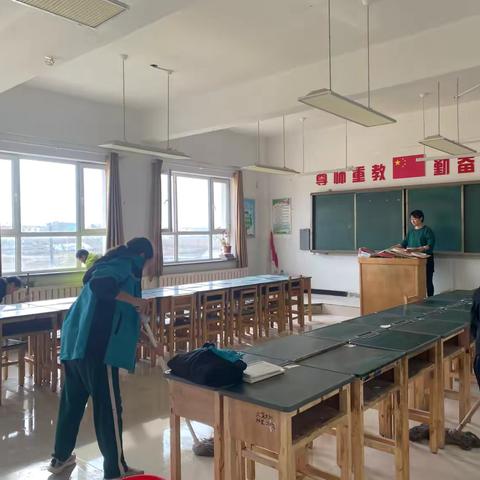 凝心聚力 开创未来——乌鲁木齐市萨尔达坂学校（乌鲁木齐市第122小学集团成员校）开展“至爱” 青年团员教师及团员社会实践活动