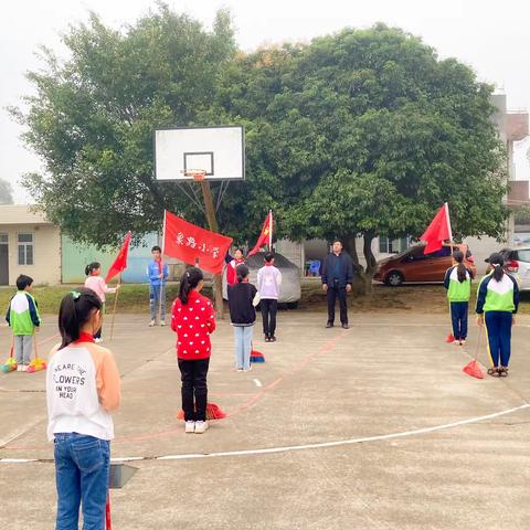 学雷锋精神，树良好形象 ———良垌镇象路小学学雷锋志愿服务活动