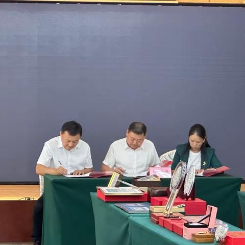 商会共建，砥砺前行——绣惠、相公庄、官庄商会组织学习共建活动。