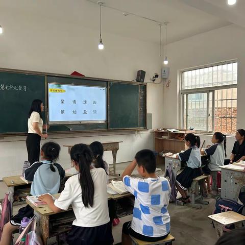 期末冲刺，督学并进——丰庄镇中心校深入秦庄小学督促期末复习工作