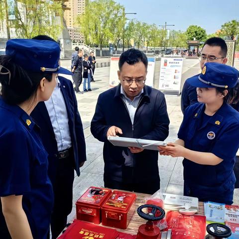 陇县大队借助第十六个“防灾减灾日”宣传周再掀夏季消防安全宣传新热潮