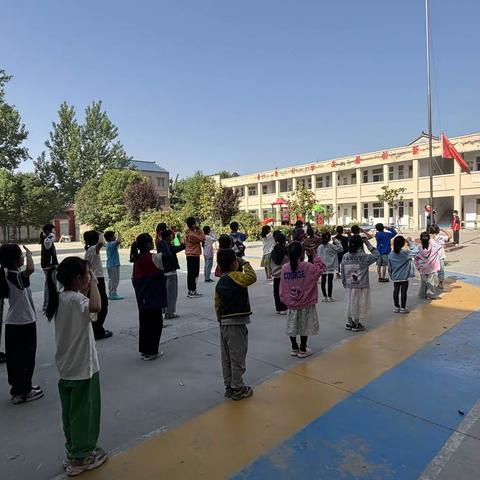 李原乡郑寨小学5月20日升旗仪式