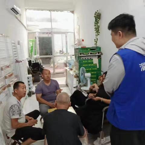 网格走访进商铺 安全宣传护经营