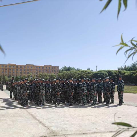 以军训之名，赴青春之约！