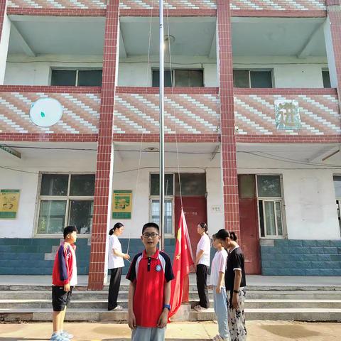 “安全在心中·幸福永相伴”-----罗王小学防溺水安全教育主题升旗仪式