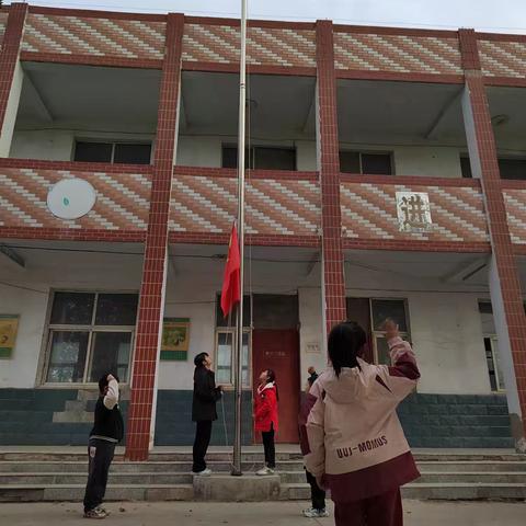罗王镇罗王小学“消防安全，从我做起”主题升旗仪式活动