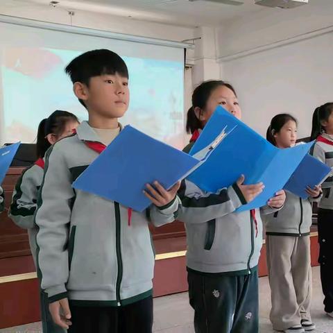 讲好中国故事 厚植家国情怀 ——项里中心小学举行演讲之星比赛