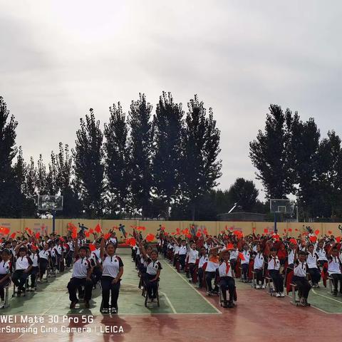 杜土完全小学 “庆祖国华诞·做博学少年” 国庆节中秋节经典诵读活动暨节前安全教育大会