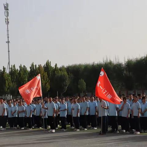 少年乘风志凌云 师高守正塑军气——第一师高级中学国防教育实践活动开营仪式顺利举行