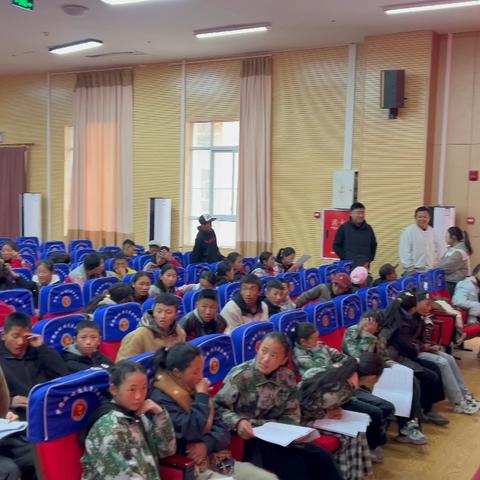 新龙县中心街营业所进校园宣传总结