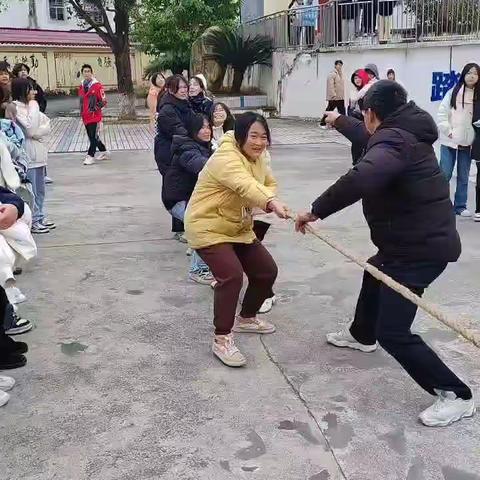 党建引领，力拔山河，凝“绳”聚力展风采 ——记南桥中学学生跳绳、拔河比赛活动