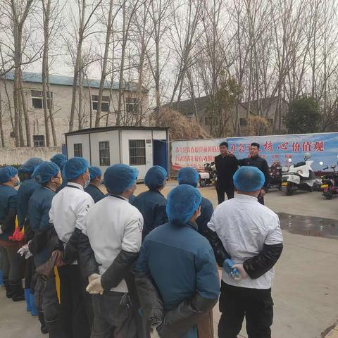 学习消防知识，守护你我安全——瑞昌路小学开展餐厅工作人员消防应急疏散演练