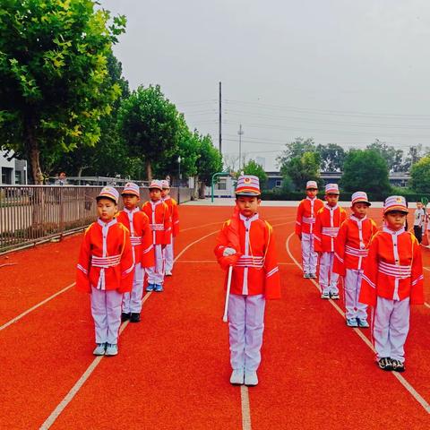 心向阳光赴山海 梦想起航再破浪            ——寿光市汇文学校小学部2023年秋季新学期升旗仪式暨升级仪式