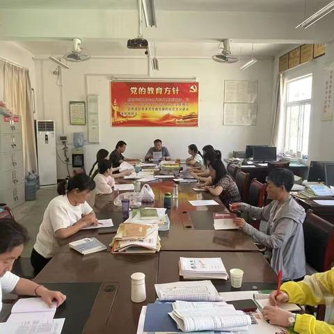 六月校园生光辉 砥砺奋进绽芳华——九龙小学第18周值周工作总结