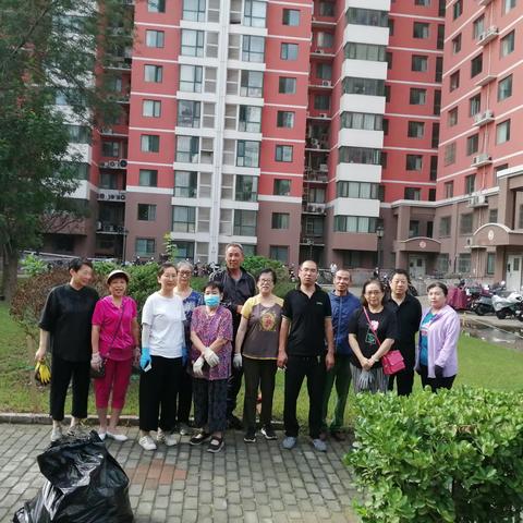 【创建卫生城市 共建美好社区】--八南社区社区清洁日活动