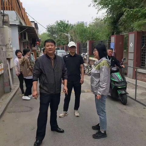 包片领导下社区，助力百姓安居出谋划策——八南社区包片领导深入八南社区调研