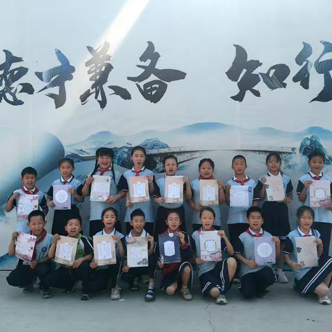 笔墨传情 童心筑梦——石塔中学 赵家庄校区庆“六一”硬笔书法展